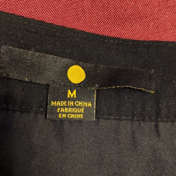 Black Ruffle Mini Skirt - M - Picture 3 of 10